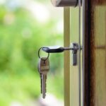Schlüssel steckt in Haustür